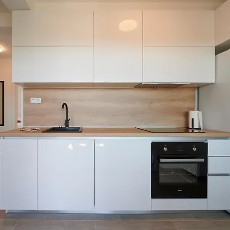 Rikard Διαμέρισμα Τρογκίρ