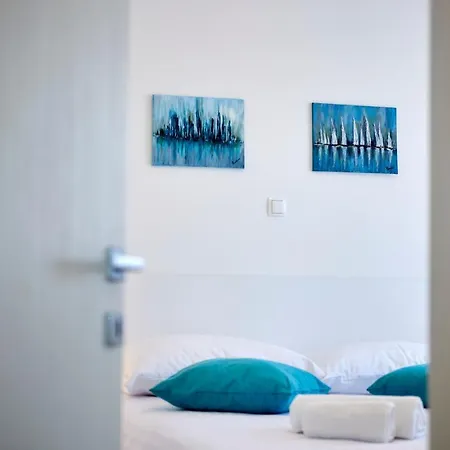 Rikard Διαμέρισμα Τρογκίρ