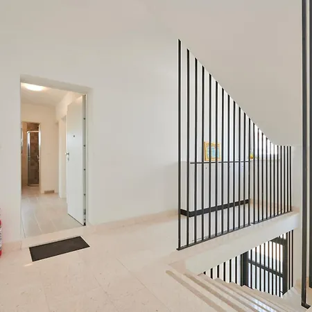 Rikard Appartement *